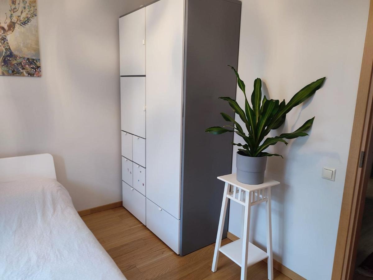 Cozy 2-Bedrooms Apartment In A New Complex Near The Airport And The Center Riga Exteriér fotografie